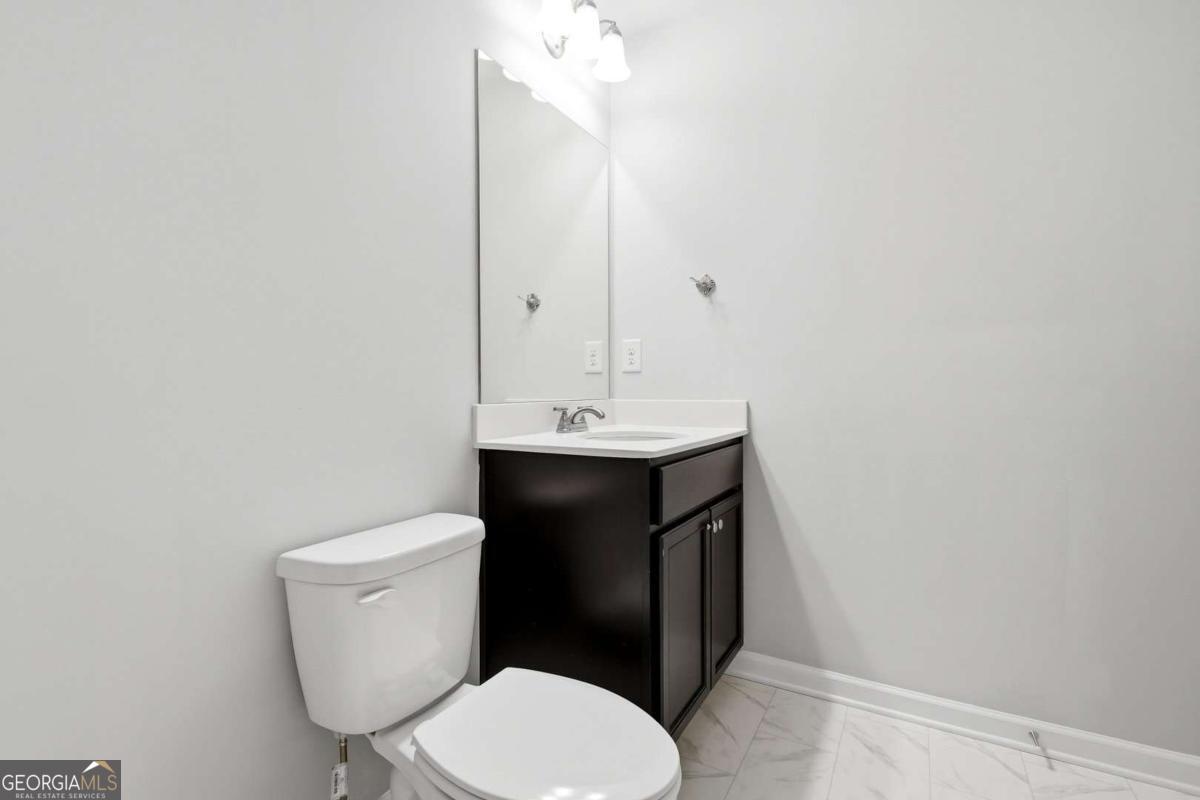 5350 Fox Den Road Property Photo 22