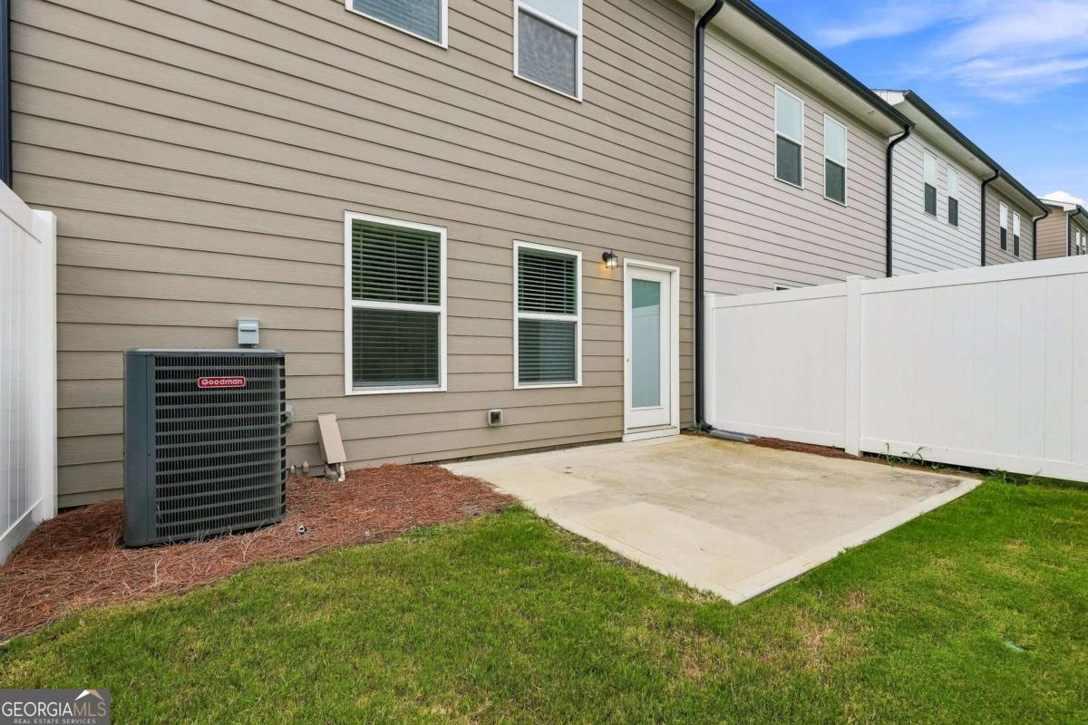 5350 Fox Den Road Property Photo 26