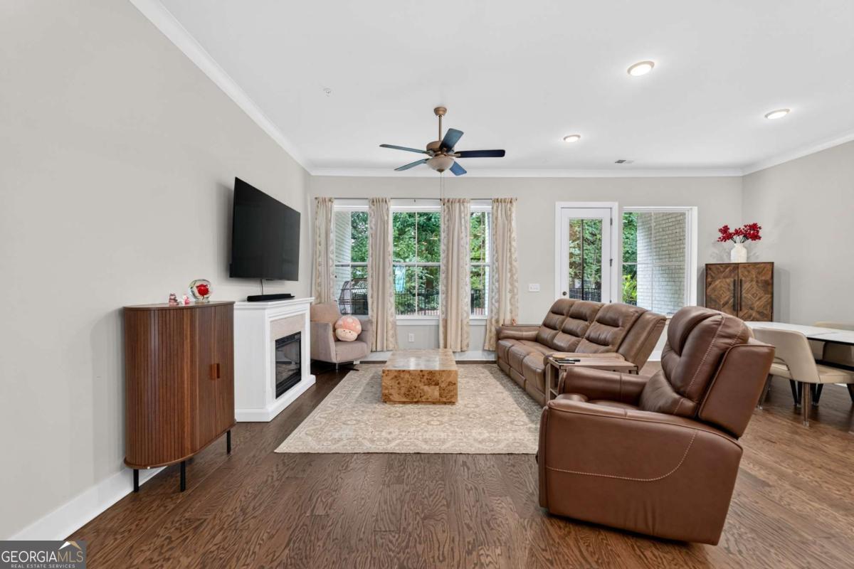 945 Kenway Avenue Property Photo 10