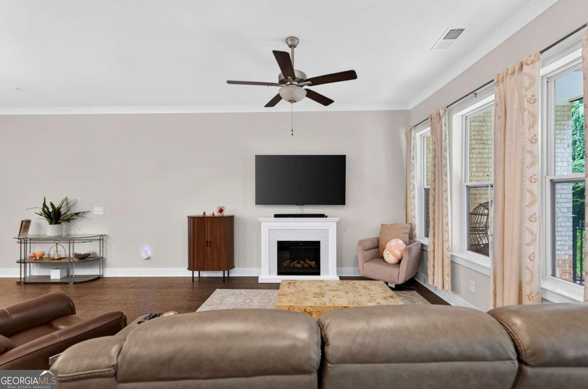945 Kenway Avenue Property Photo 13