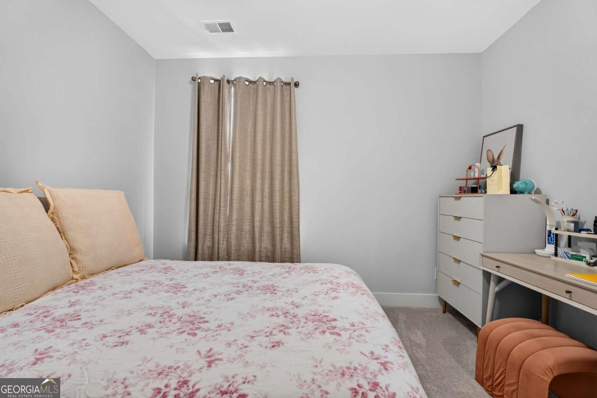 945 Kenway Avenue Property Photo 27