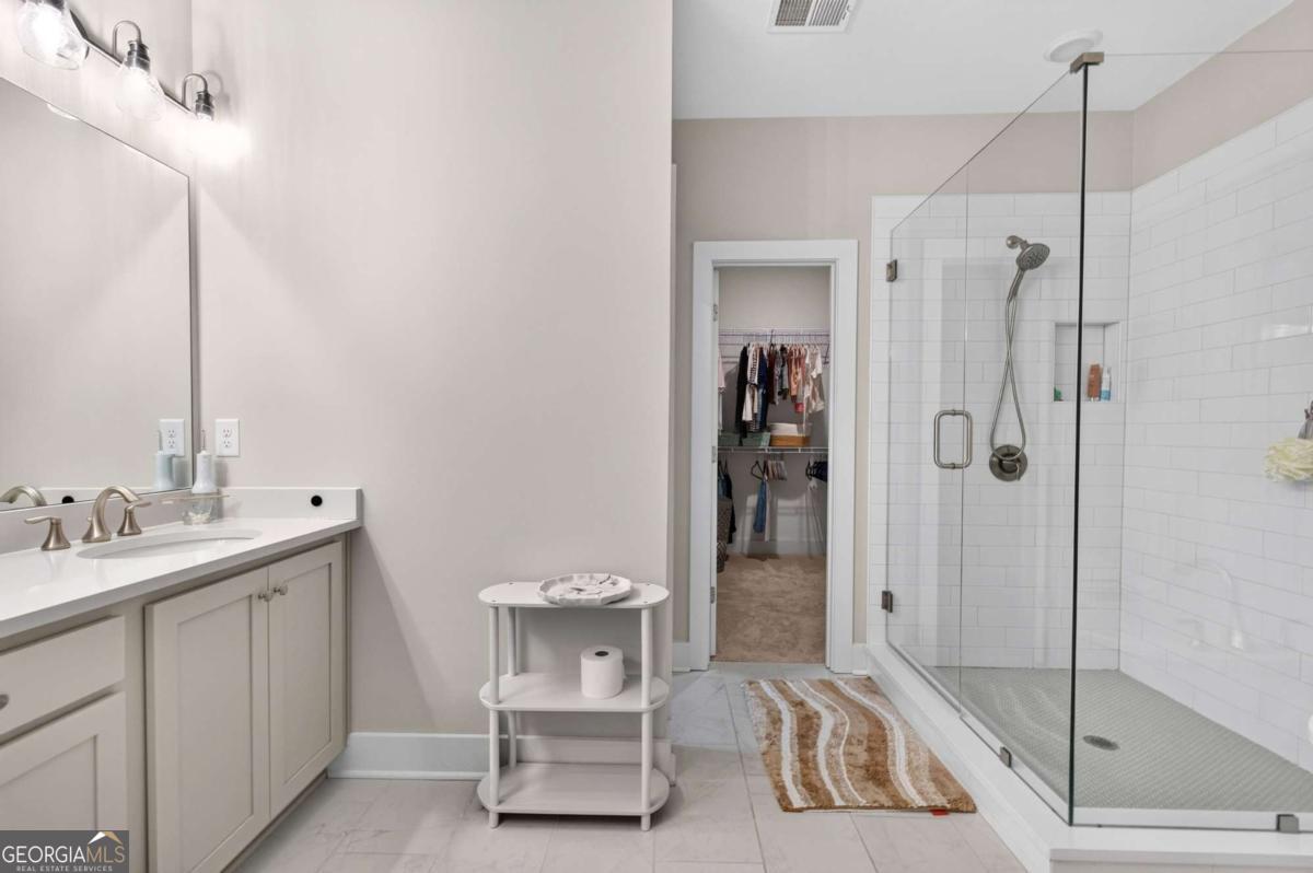 945 Kenway Avenue Property Photo 35