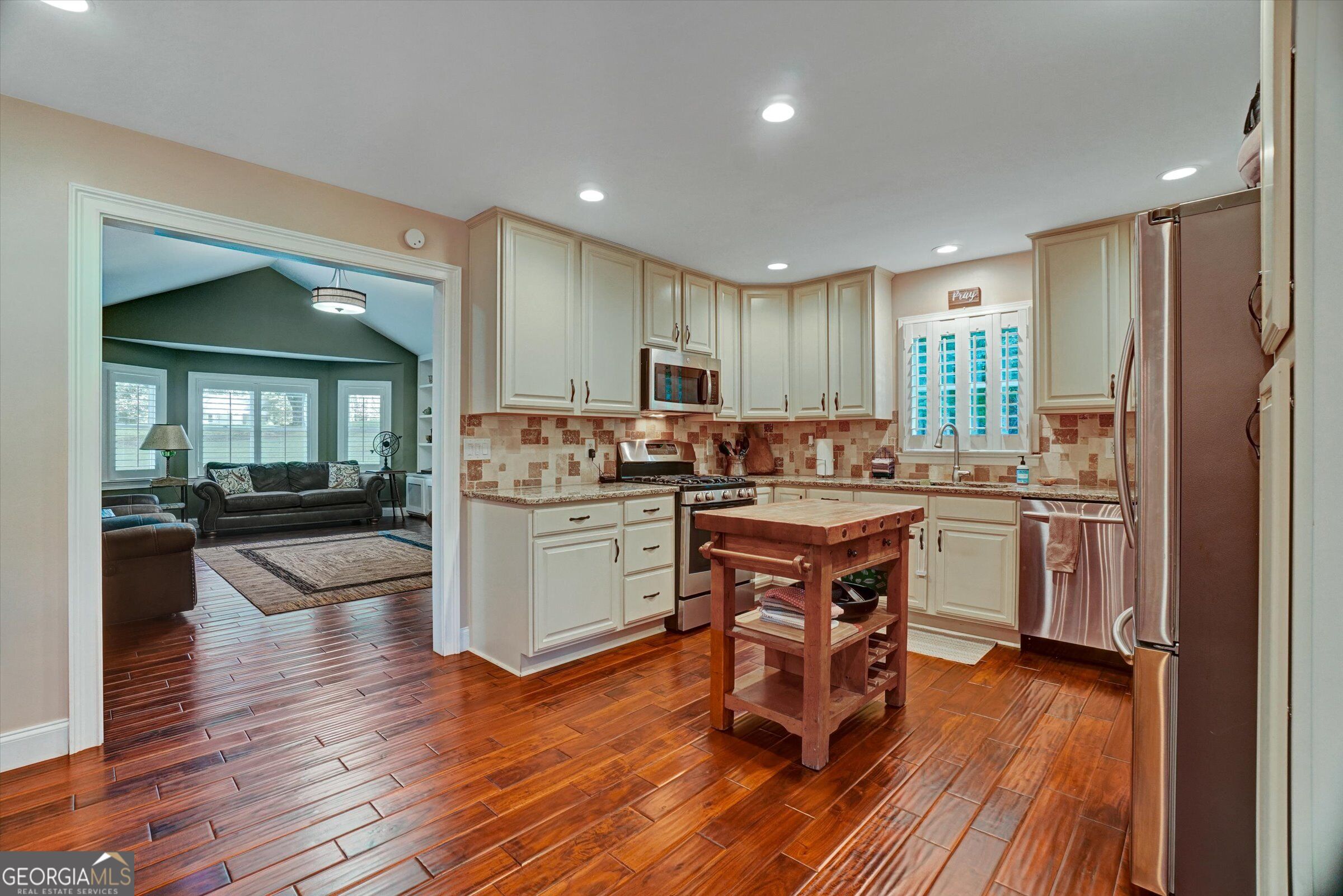 3120 Dallas Acworth Highway Property Photo 15