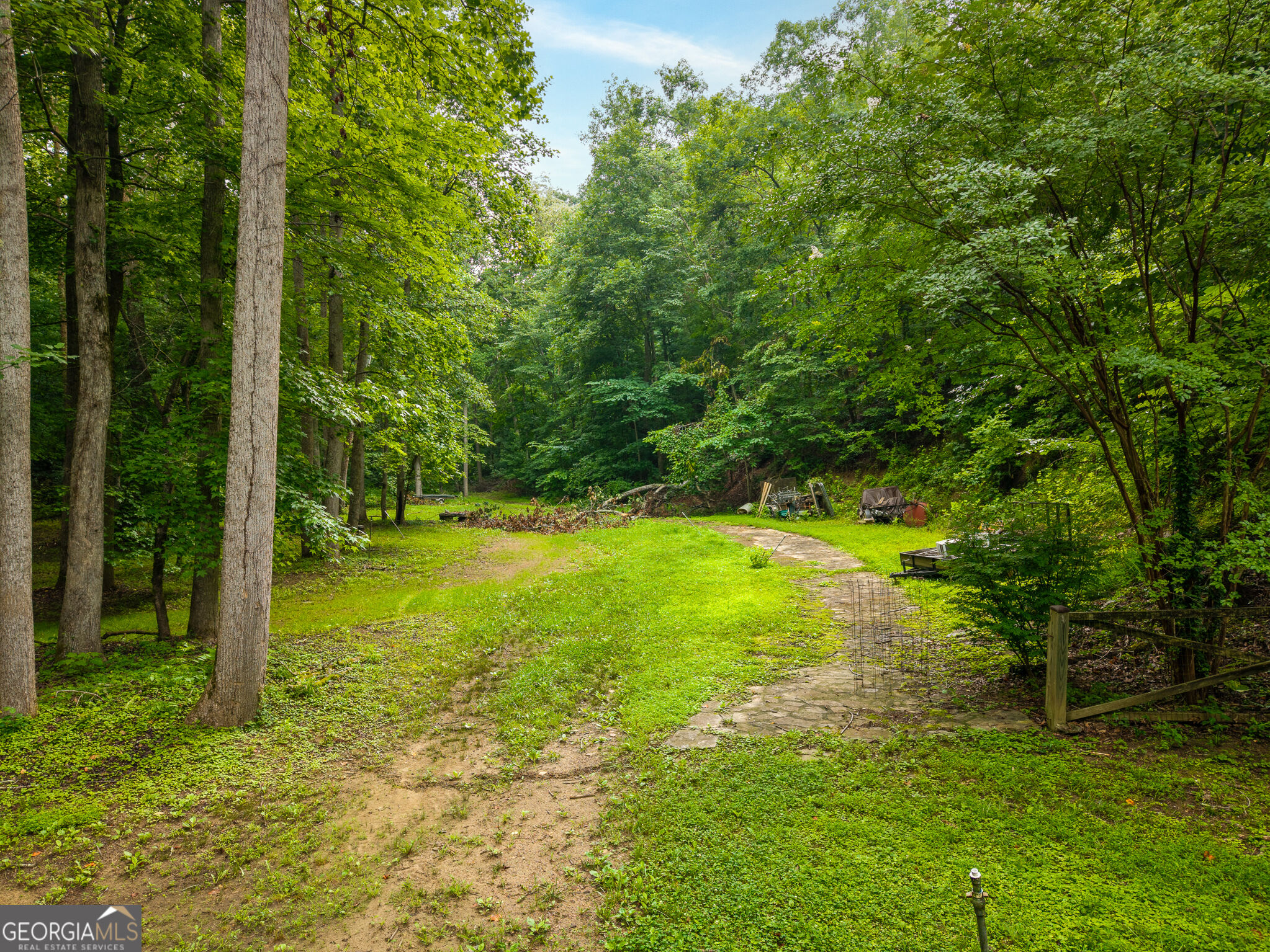 1117 Rambling Road Property Photo 9