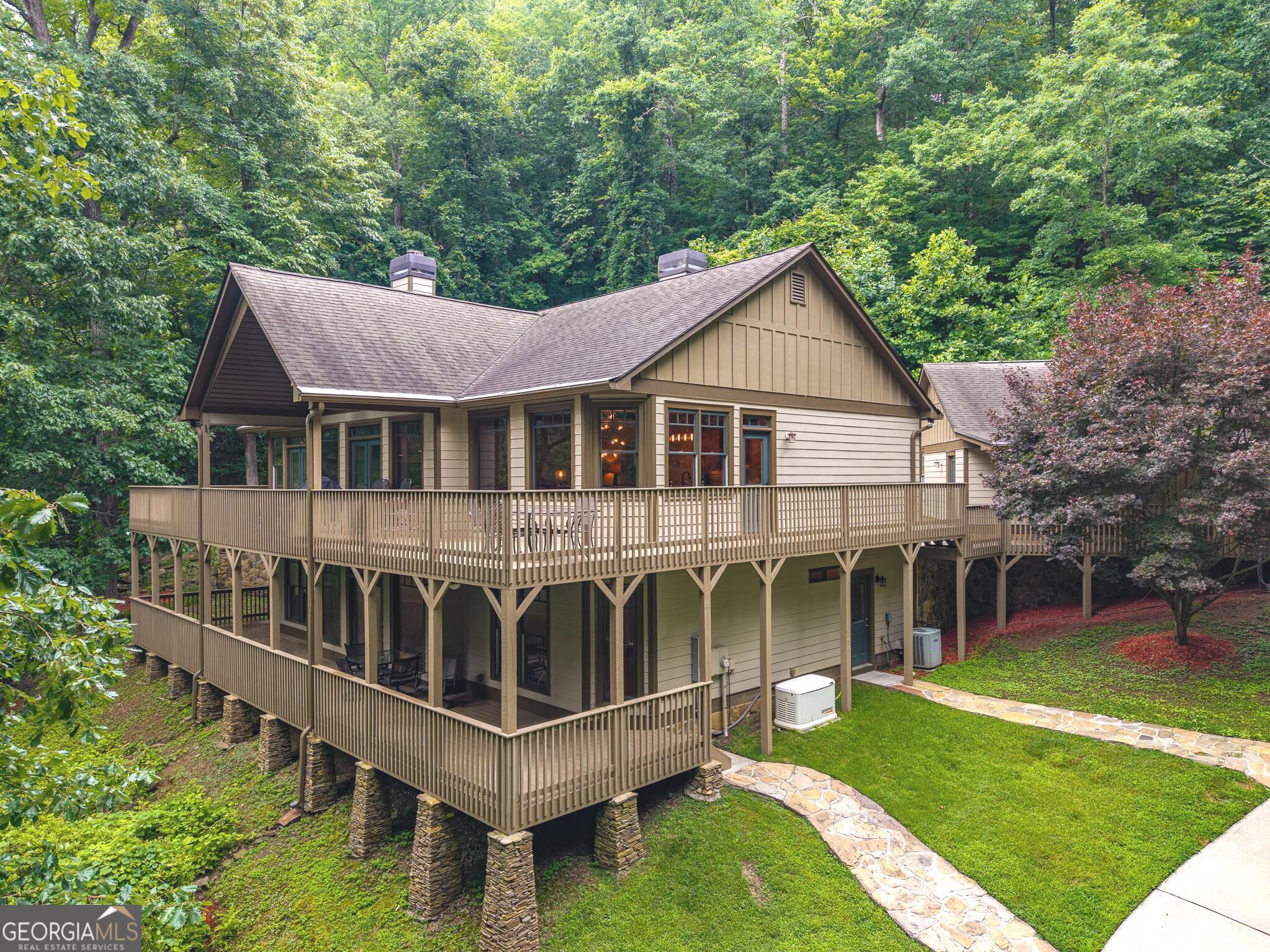 1117 Rambling Road Property Photo 10