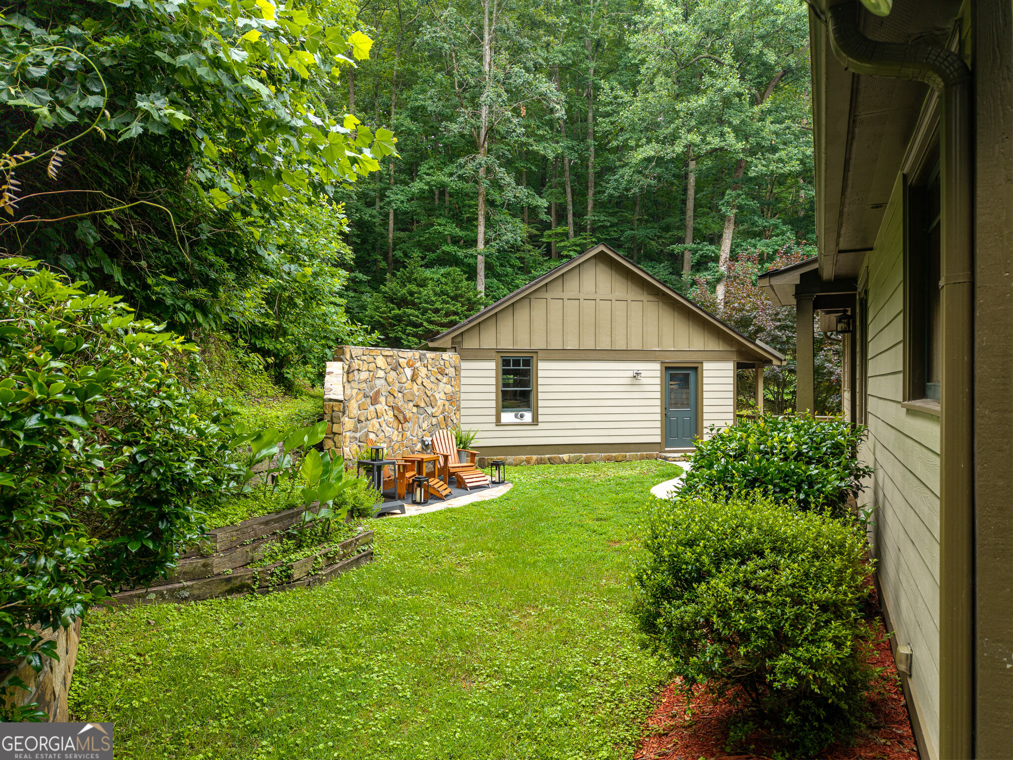1117 Rambling Road Property Photo 16