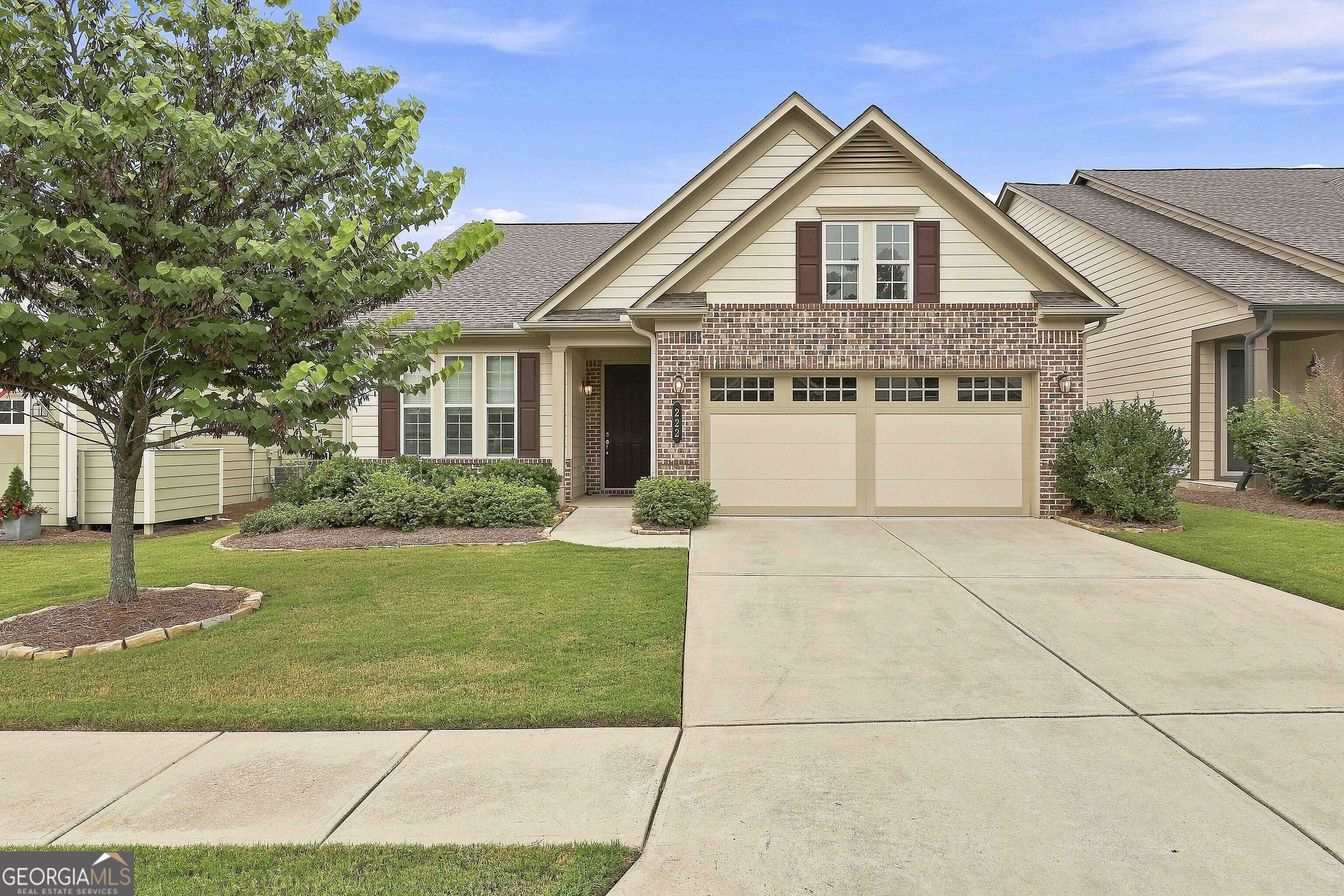 222 Silver Maple Court Property Photo 2