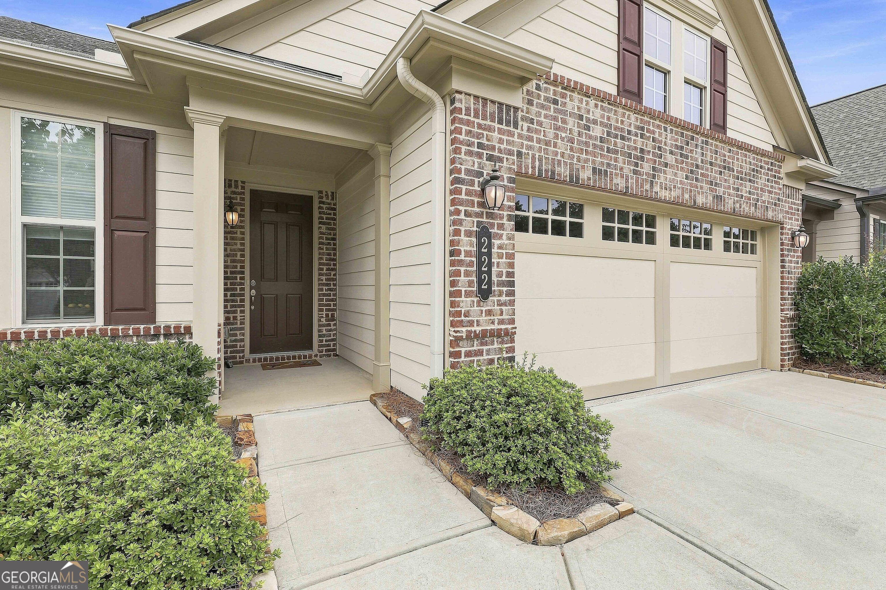 222 Silver Maple Court Property Photo 5
