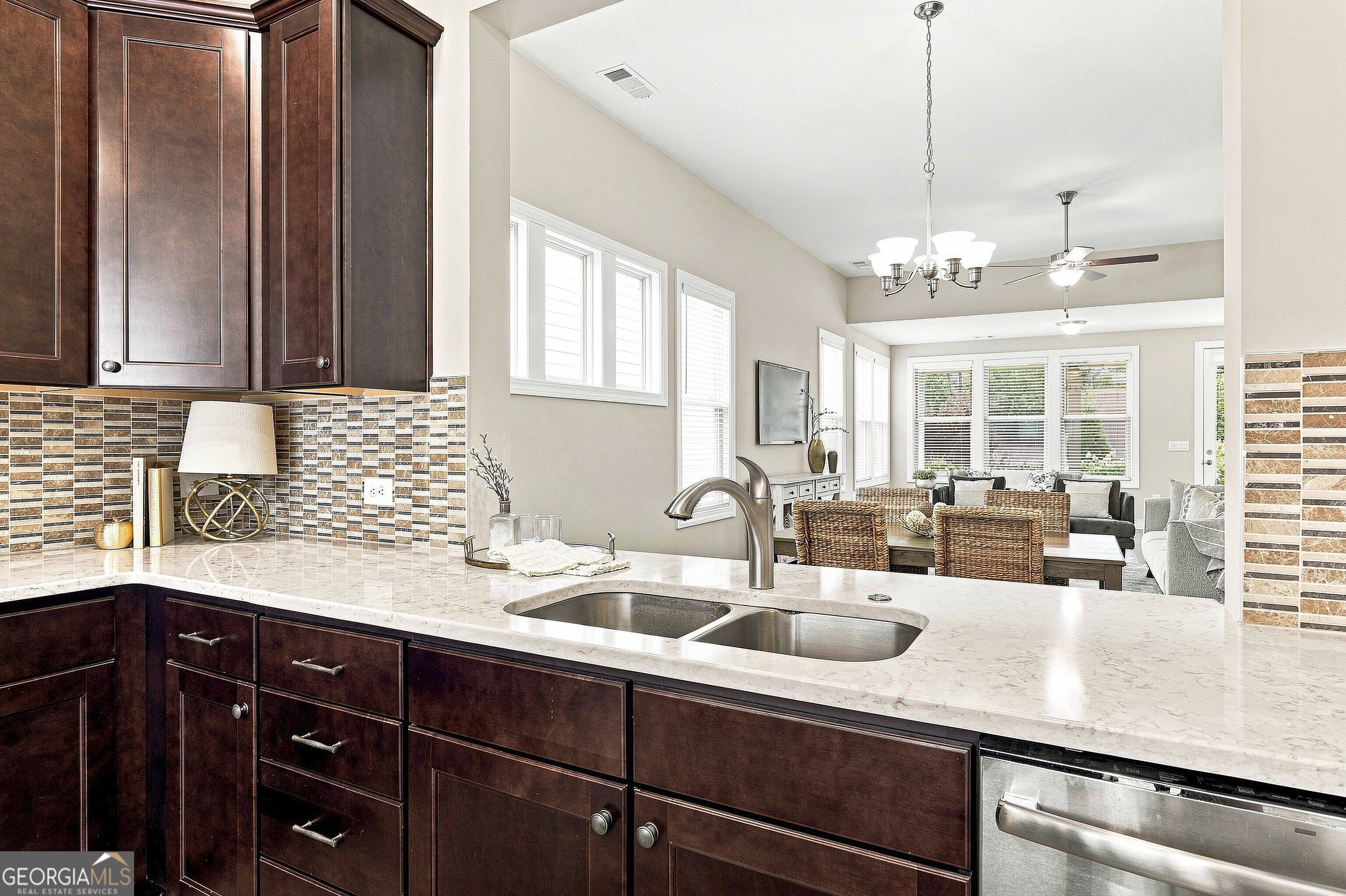 222 Silver Maple Court Property Photo 14