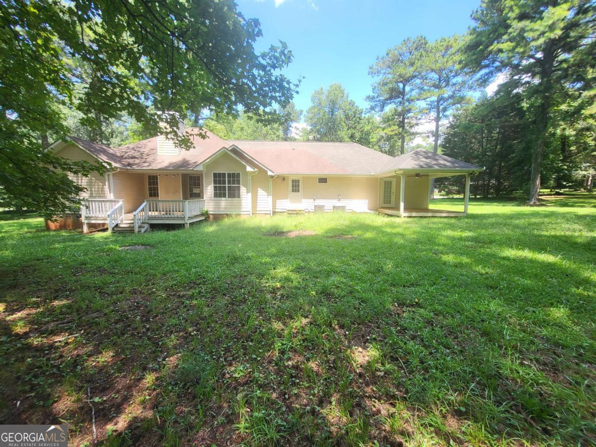 102 Douglas Court Property Photo 1