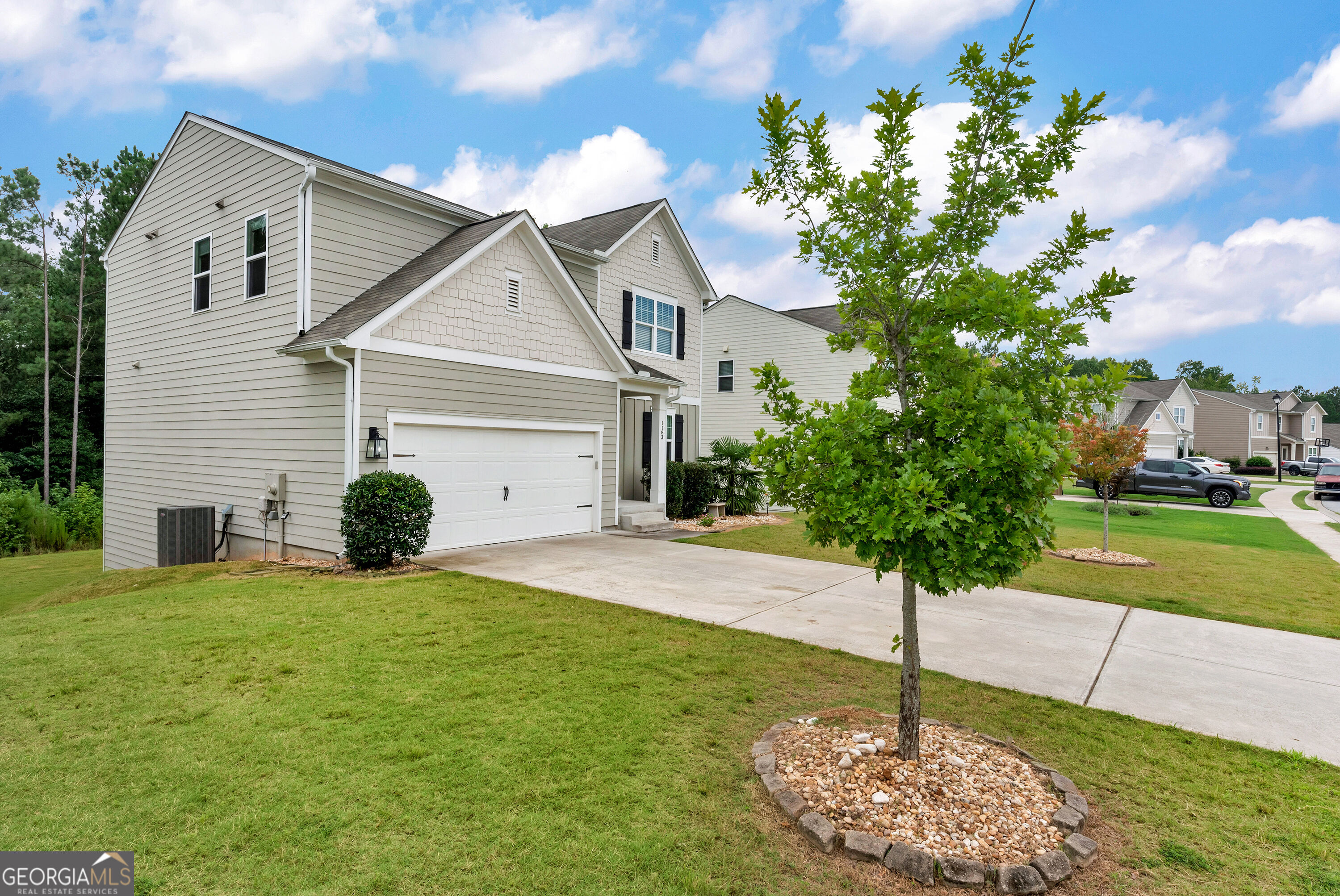1183 Hudson Court Property Photo 4