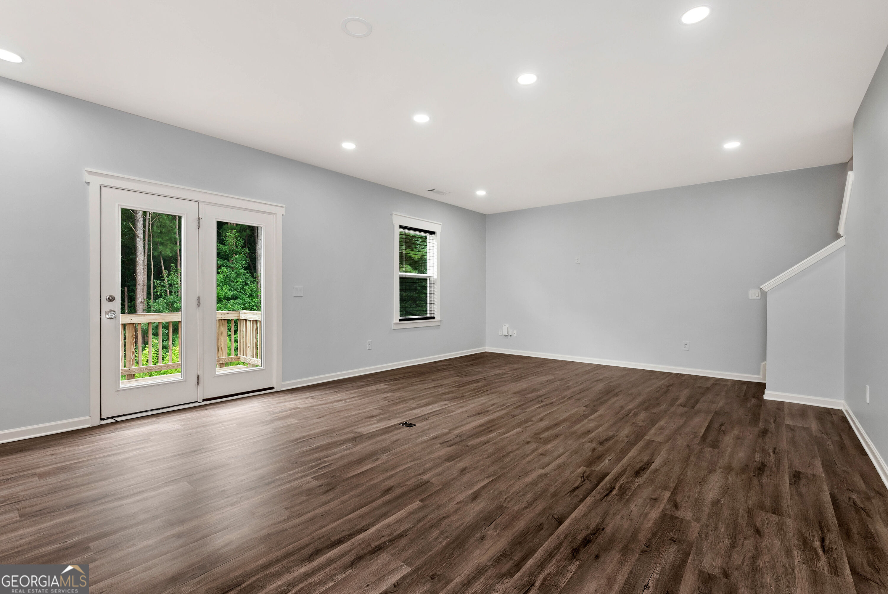 1183 Hudson Court Property Photo 16