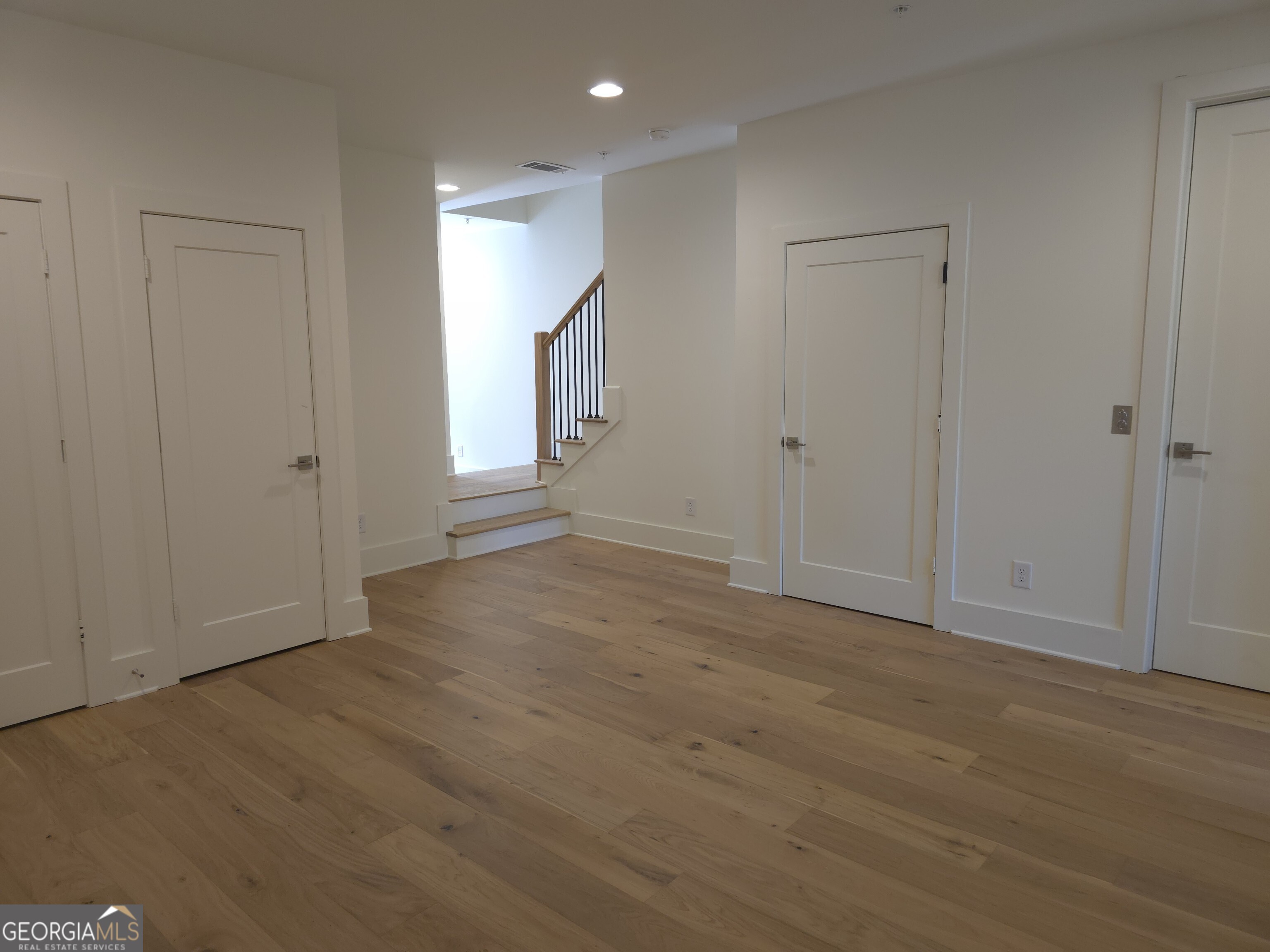 422 Cedar Dust Drive Property Photo 5