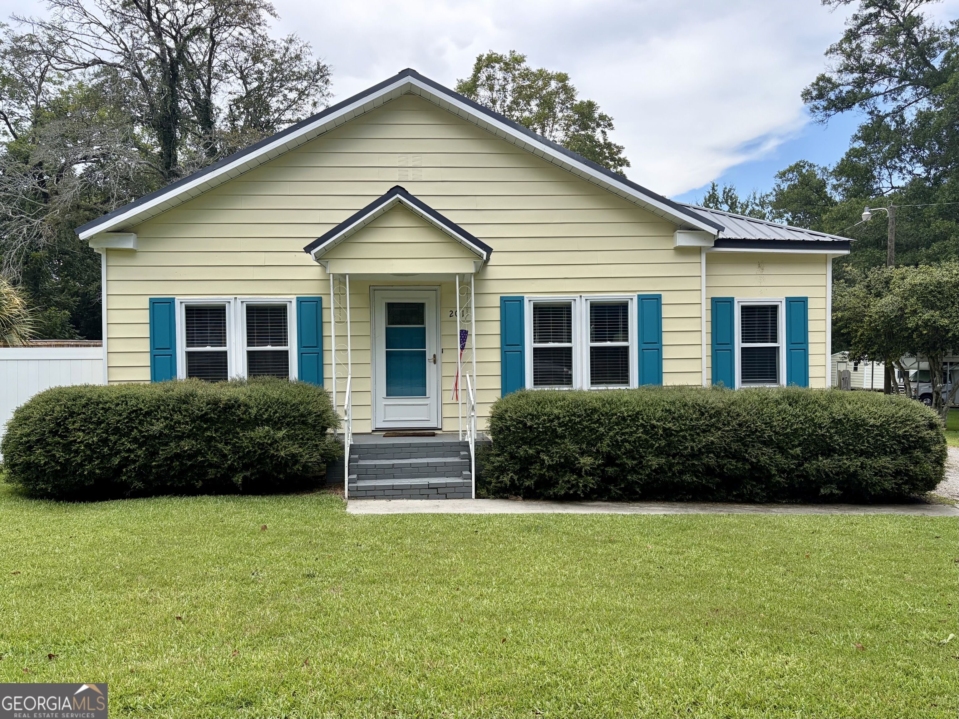 201 Georgia Avenue Property Photo 1