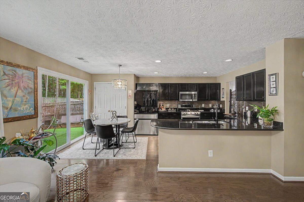 111 Village Trace Property Photo 11