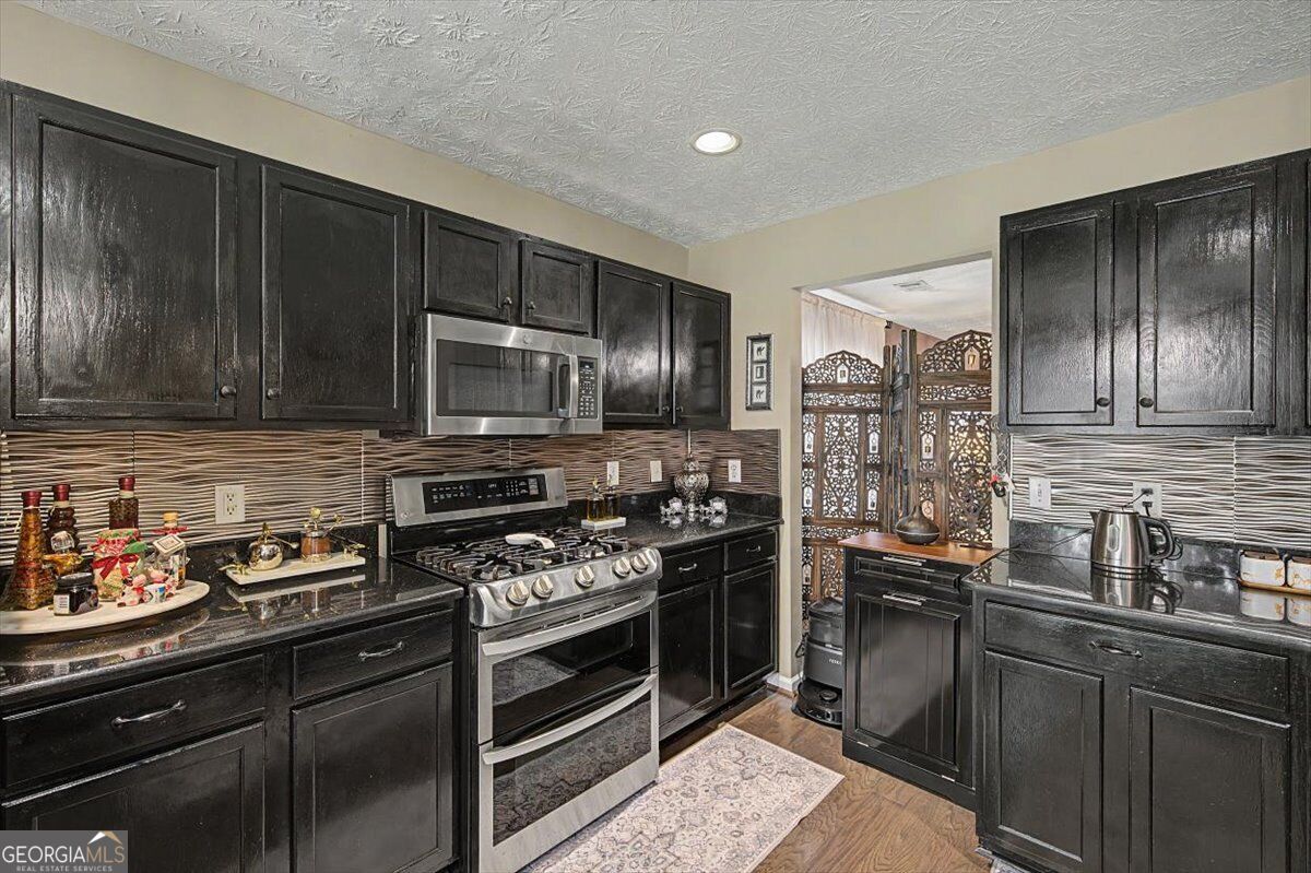 111 Village Trace Property Photo 14