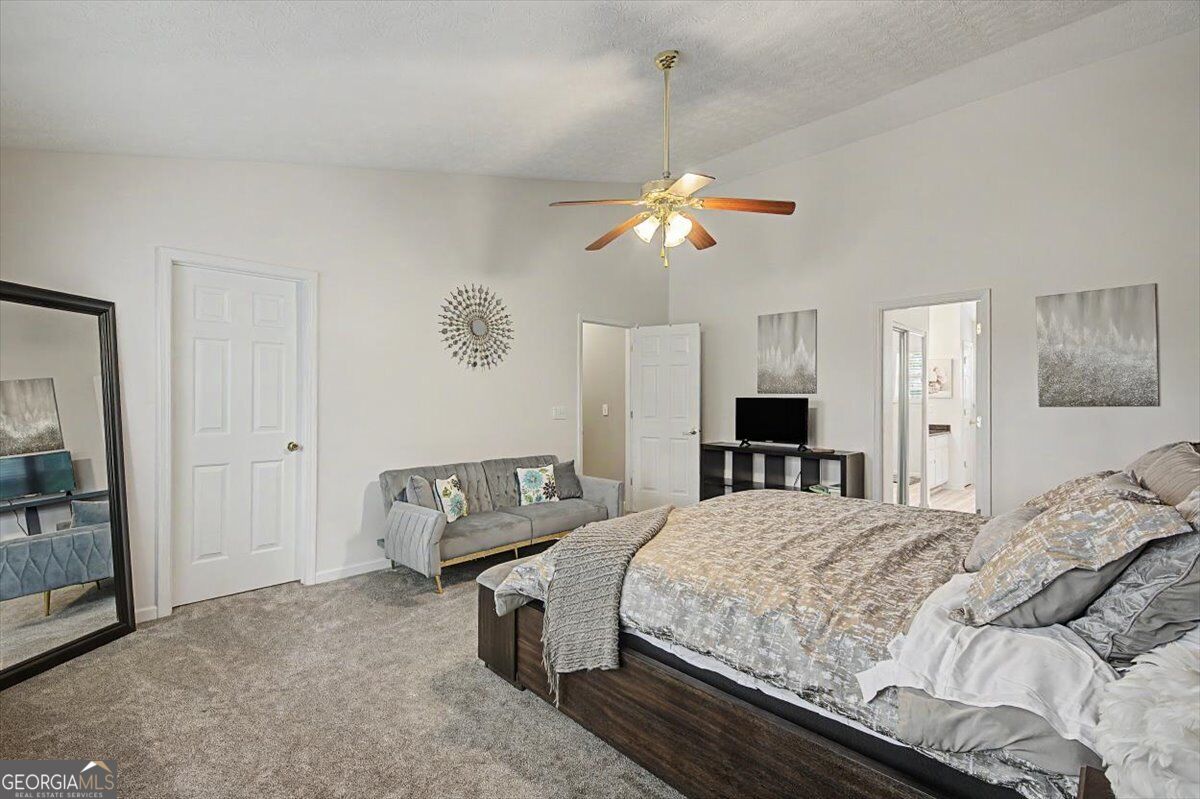 111 Village Trace Property Photo 28