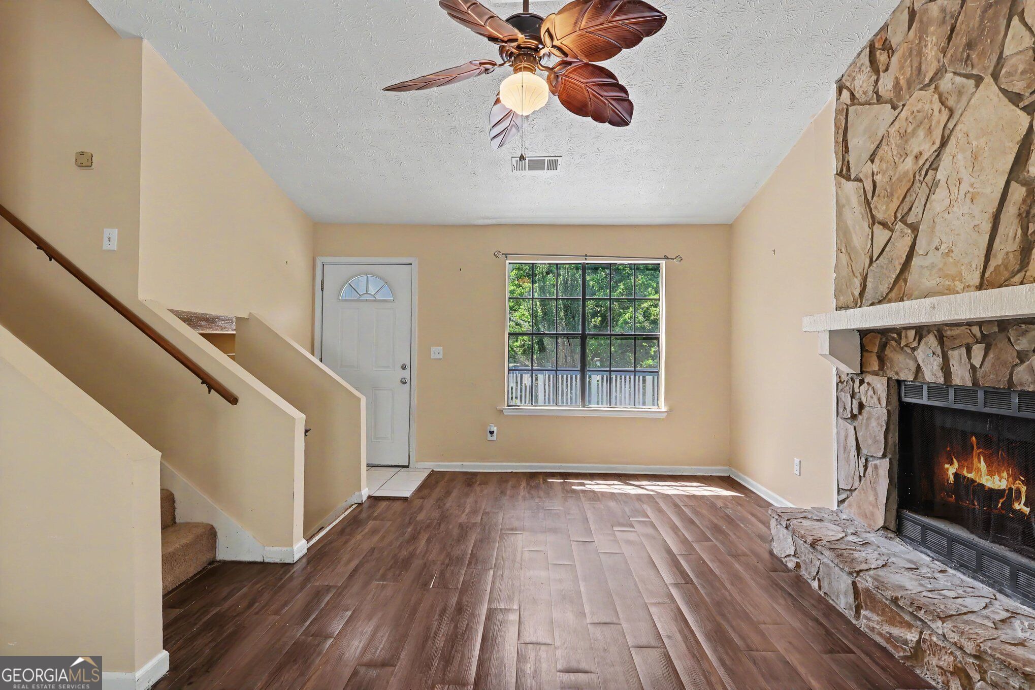 655 Harvard Drive Nw Property Photo 4