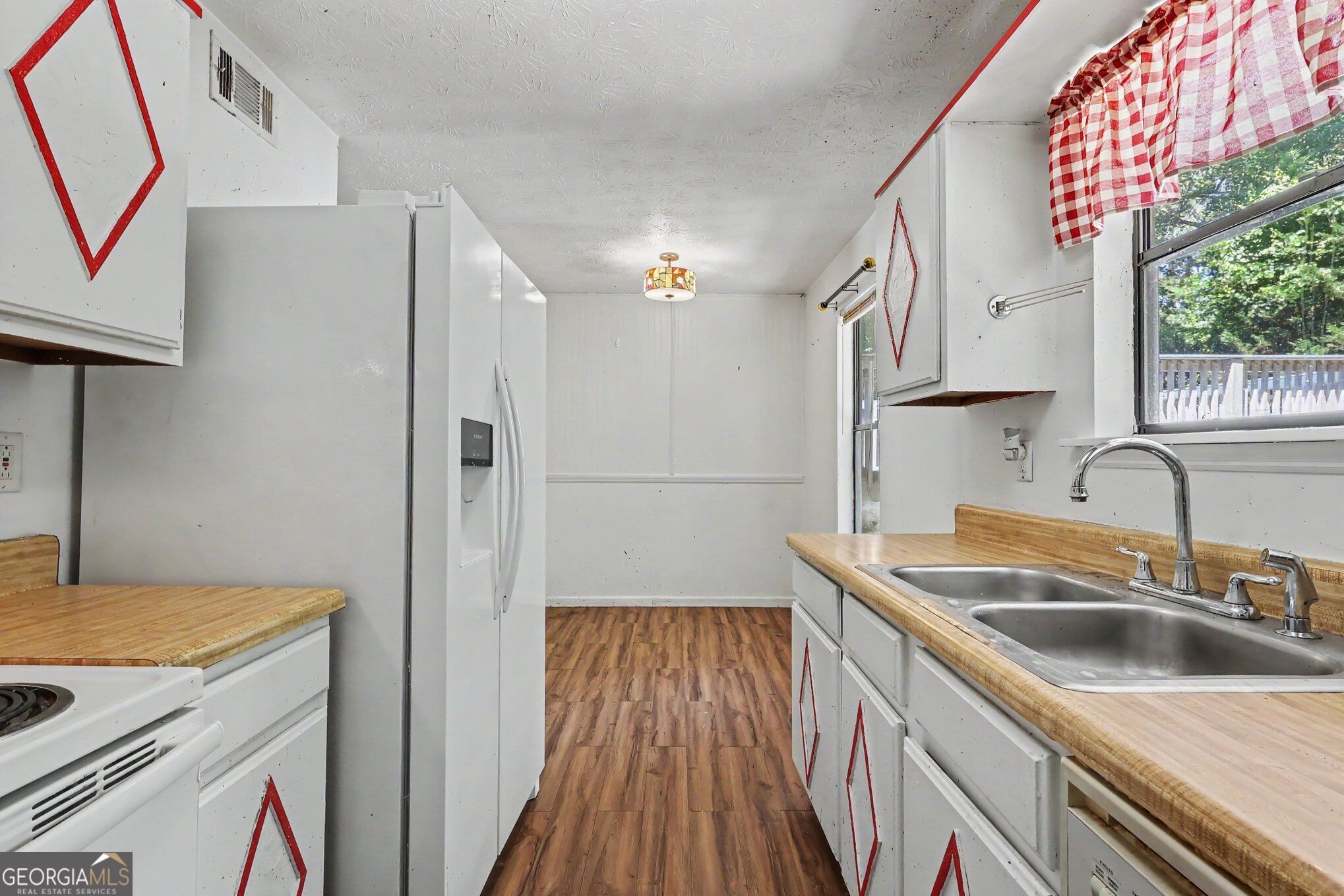 655 Harvard Drive Nw Property Photo 8