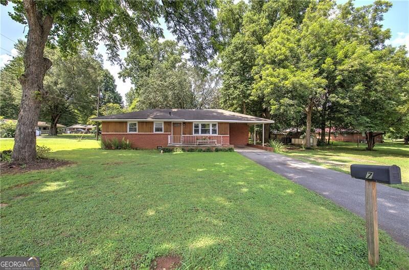 7 West Drive Property Photo 12