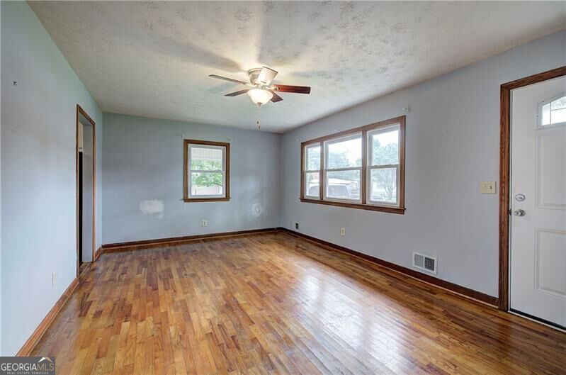 7 West Drive Property Photo 15