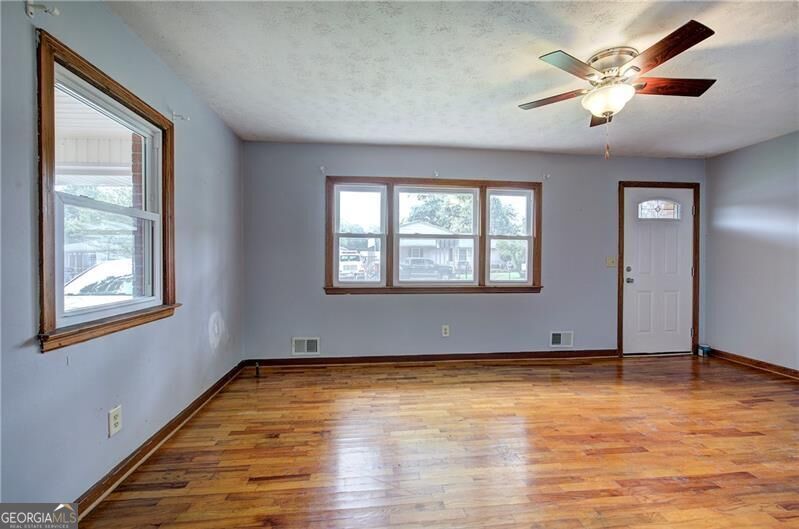 7 West Drive Property Photo 16