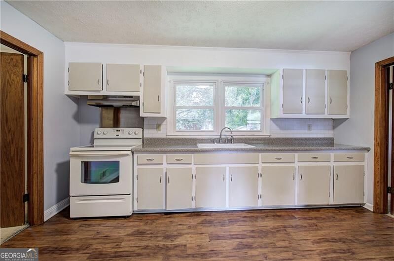 7 West Drive Property Photo 19