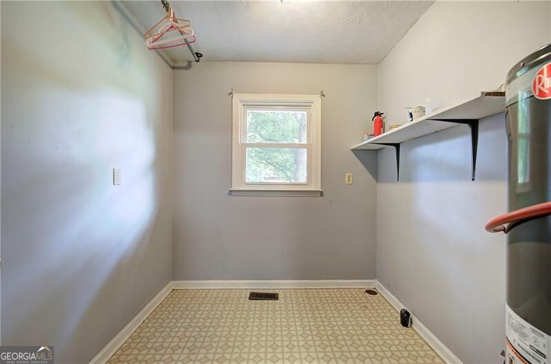 7 West Drive Property Photo 24