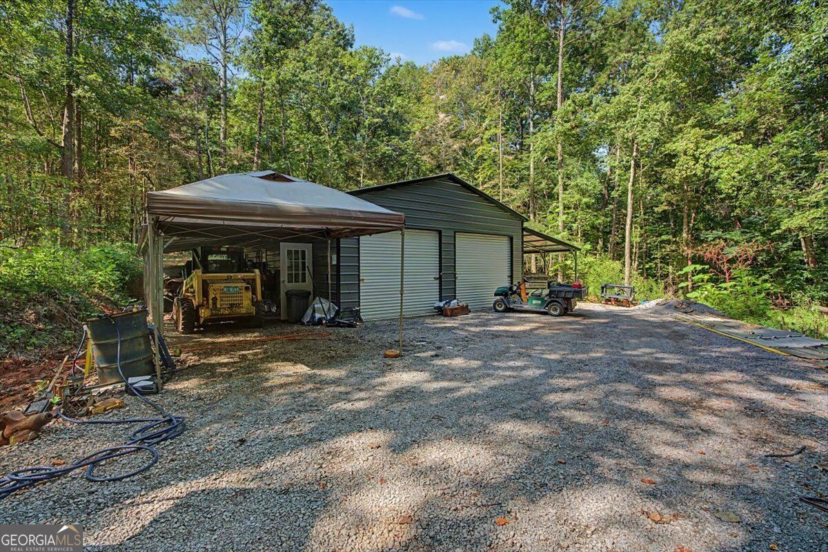 10589 Cumming Highway Property Photo 9