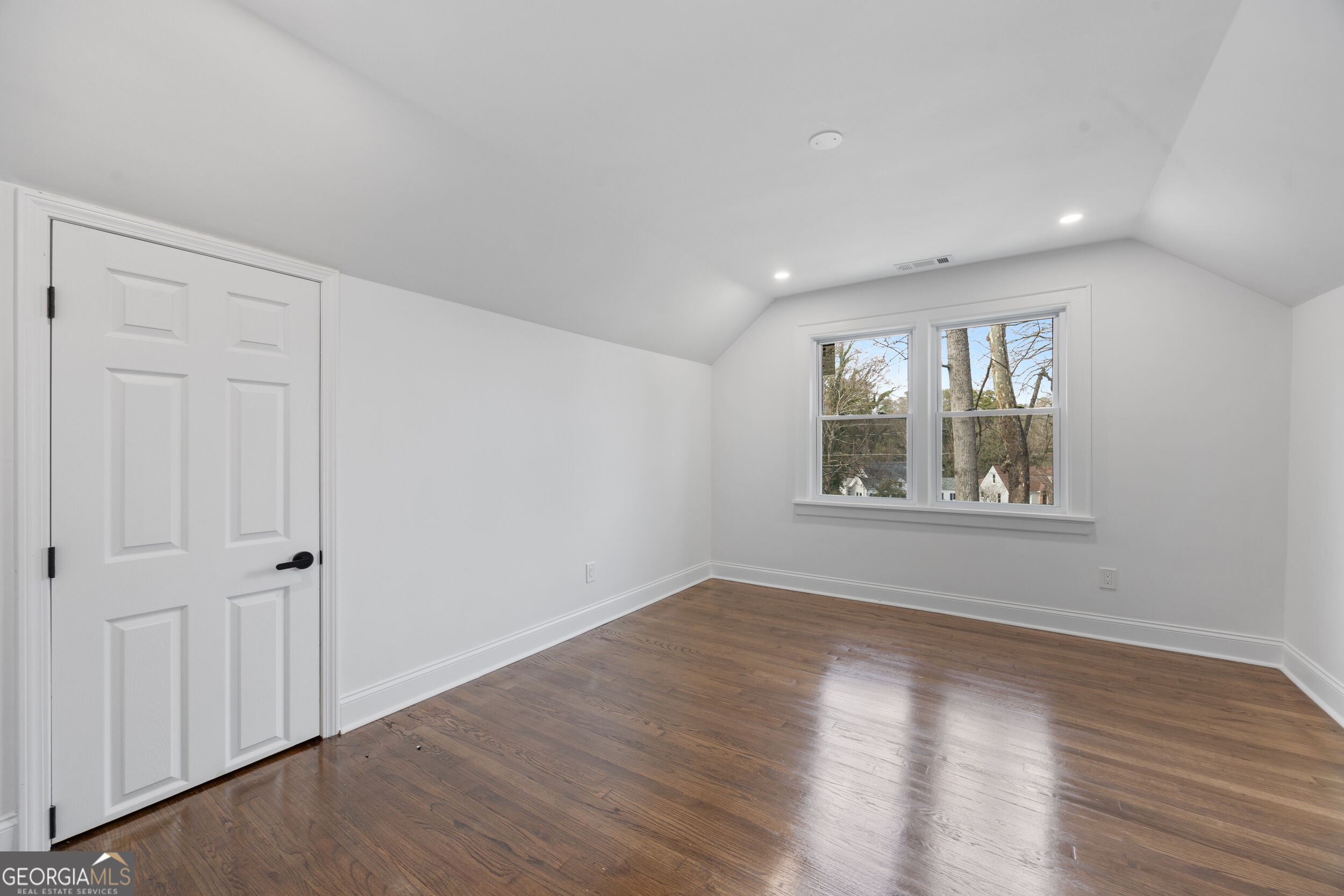 1870 Avone Avenue Property Photo 34