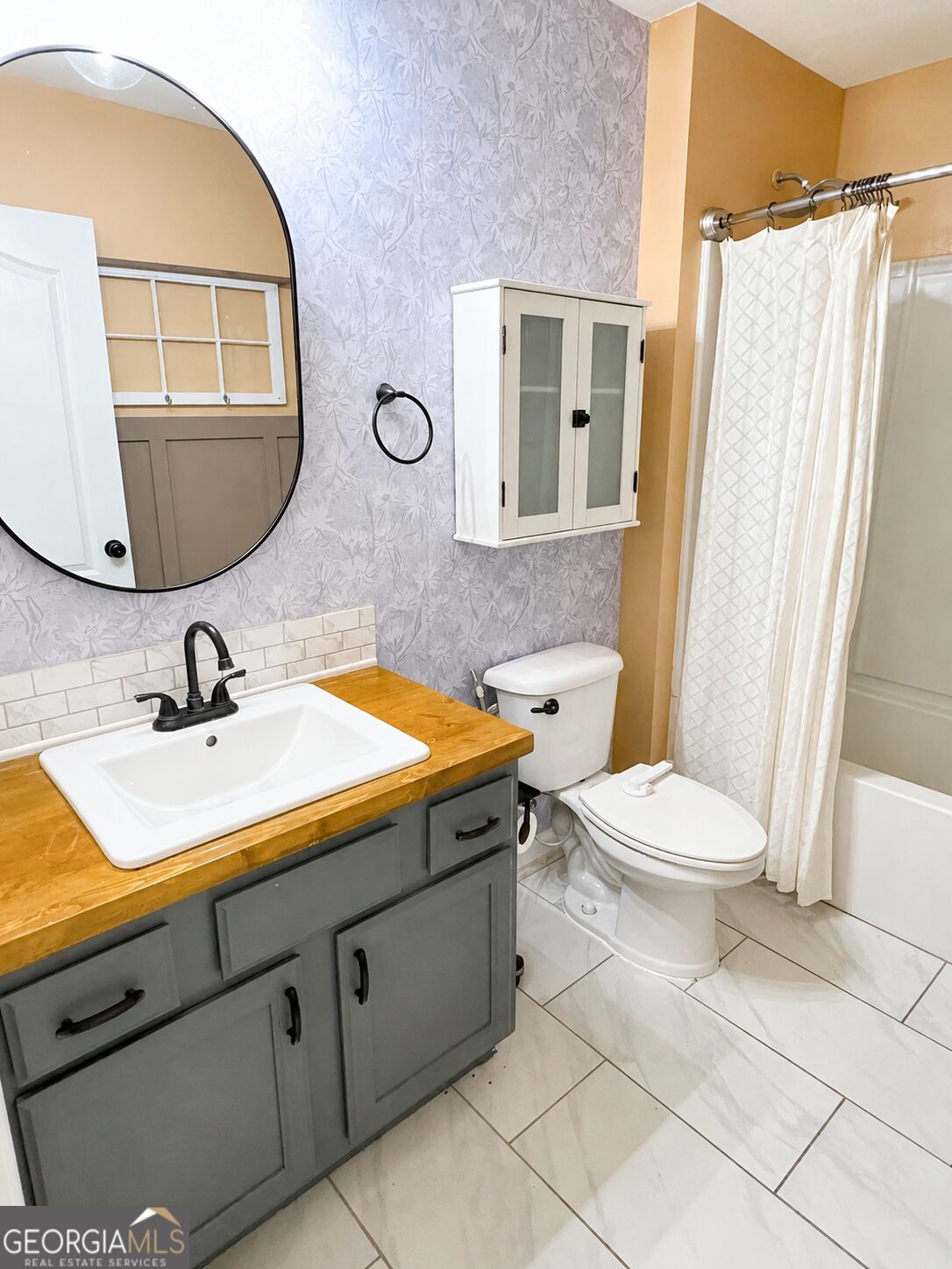 204 Hayworth Court Property Photo 8