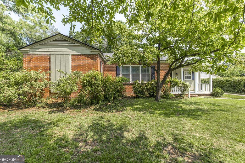 2235 Elmridge Drive Property Photo 3