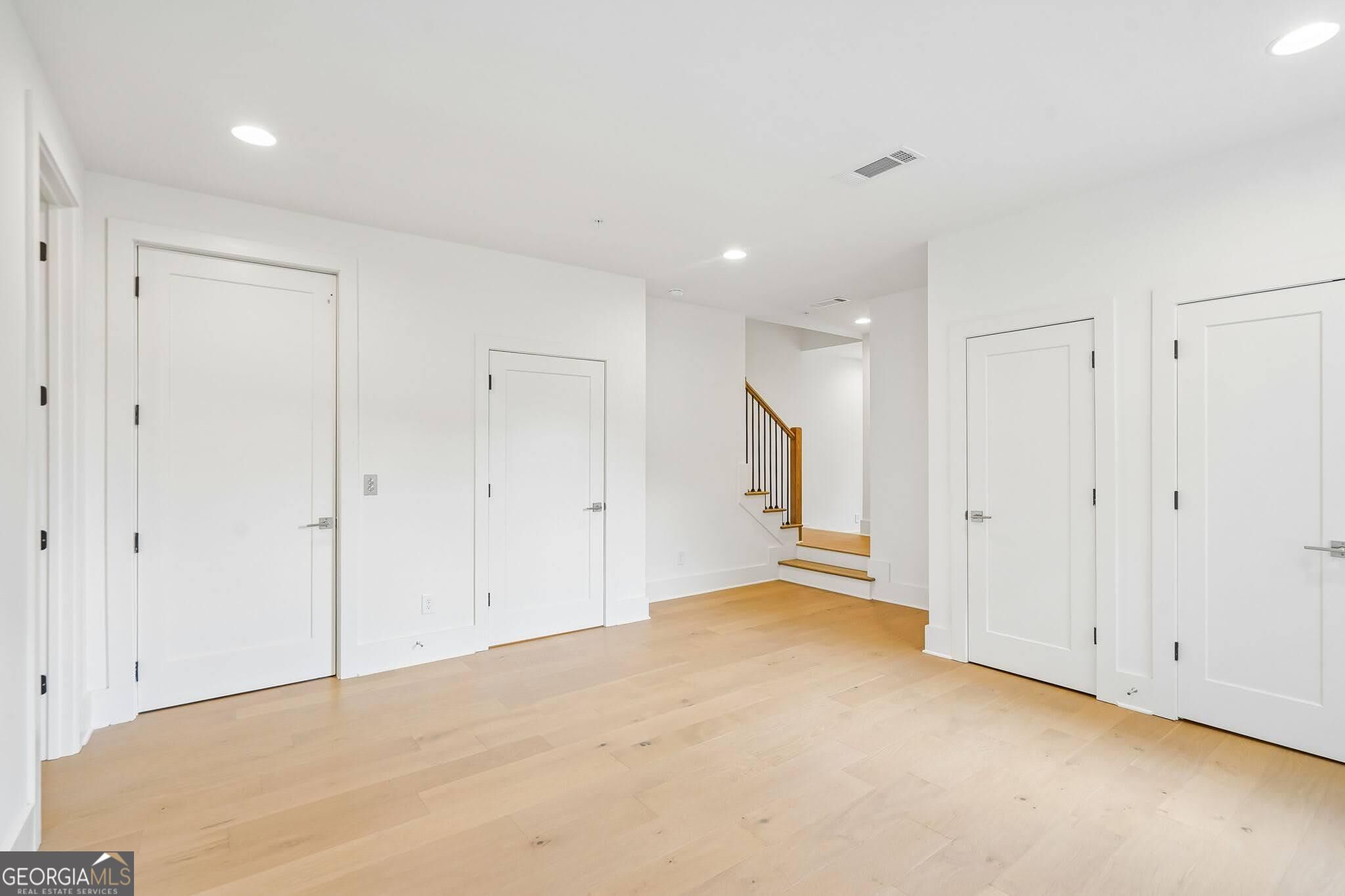 420 Cedar Dust Drive Property Photo 4