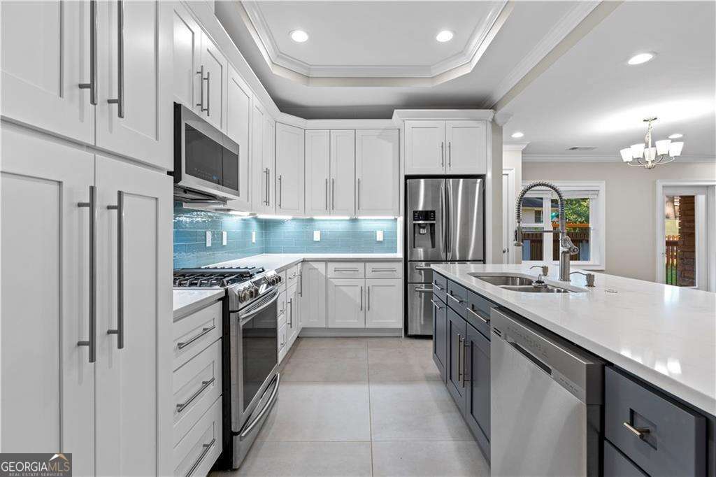 1841 Gainsborough Drive Property Photo 4