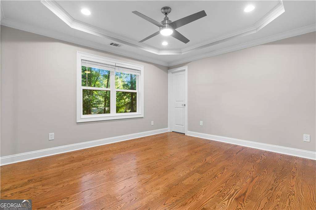1841 Gainsborough Drive Property Photo 15