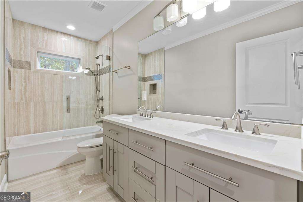 1841 Gainsborough Drive Property Photo 16
