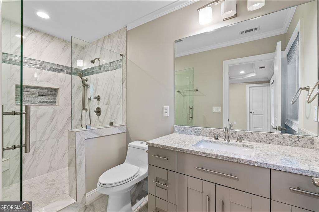 1841 Gainsborough Drive Property Photo 17