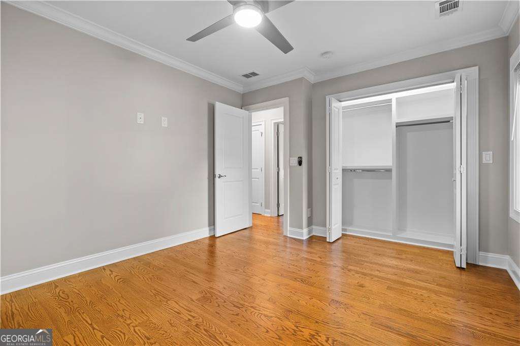 1841 Gainsborough Drive Property Photo 18