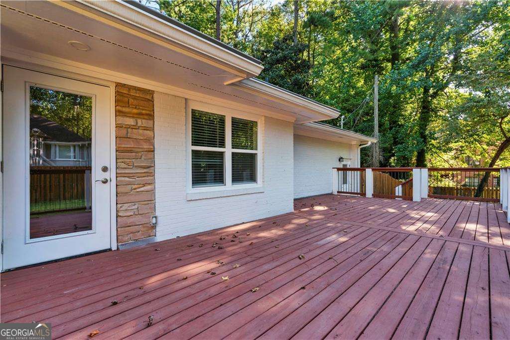 1841 Gainsborough Drive Property Photo 20