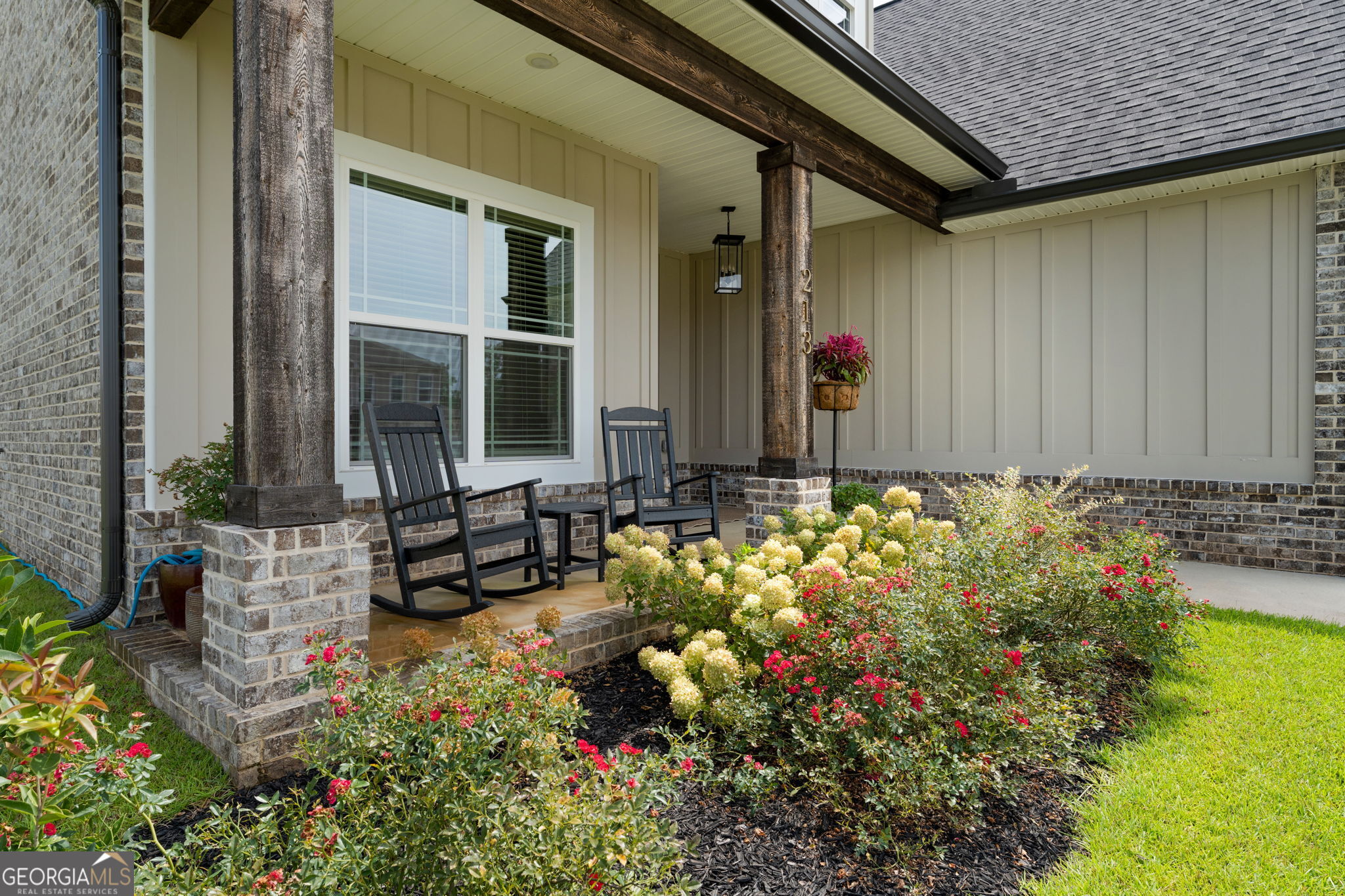 213 Old Hollow Way Property Photo 5