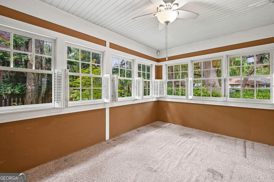 1222 Pine Avenue Property Photo 6