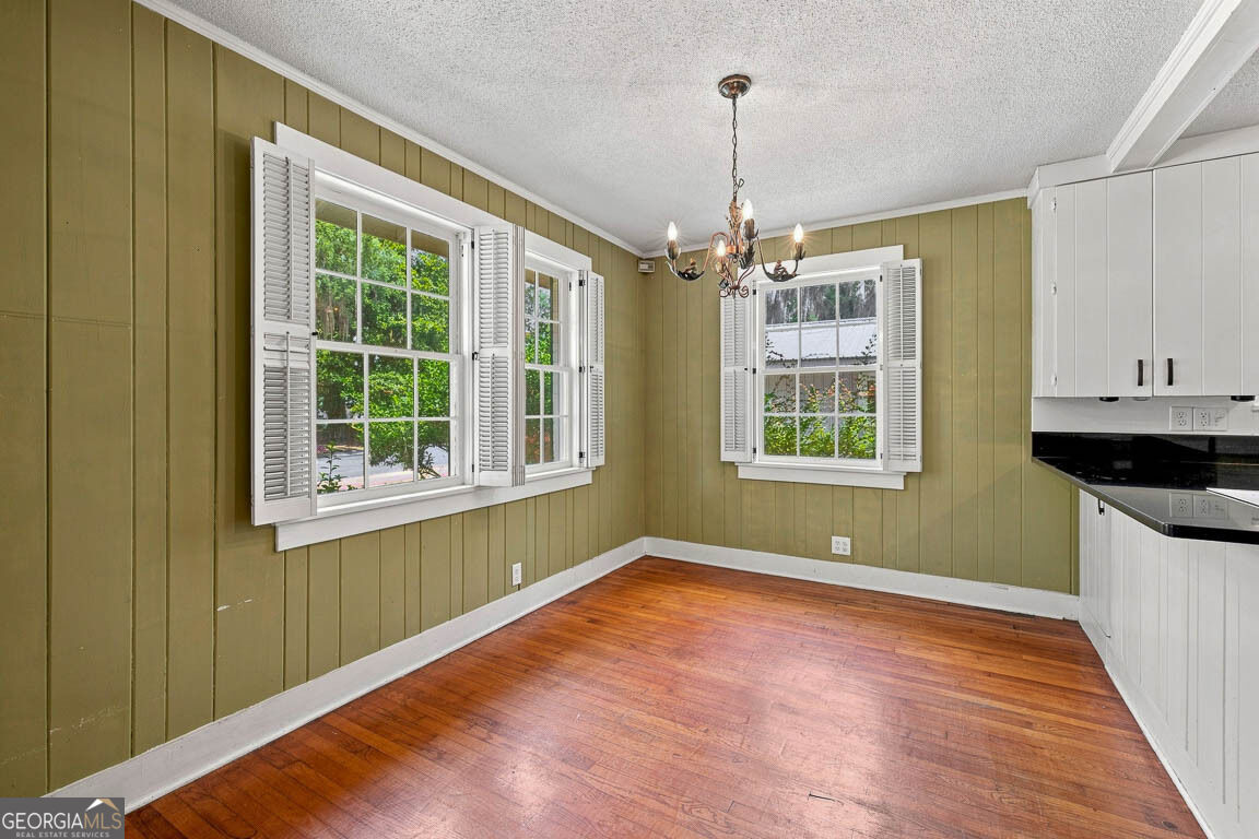 1222 Pine Avenue Property Photo 8