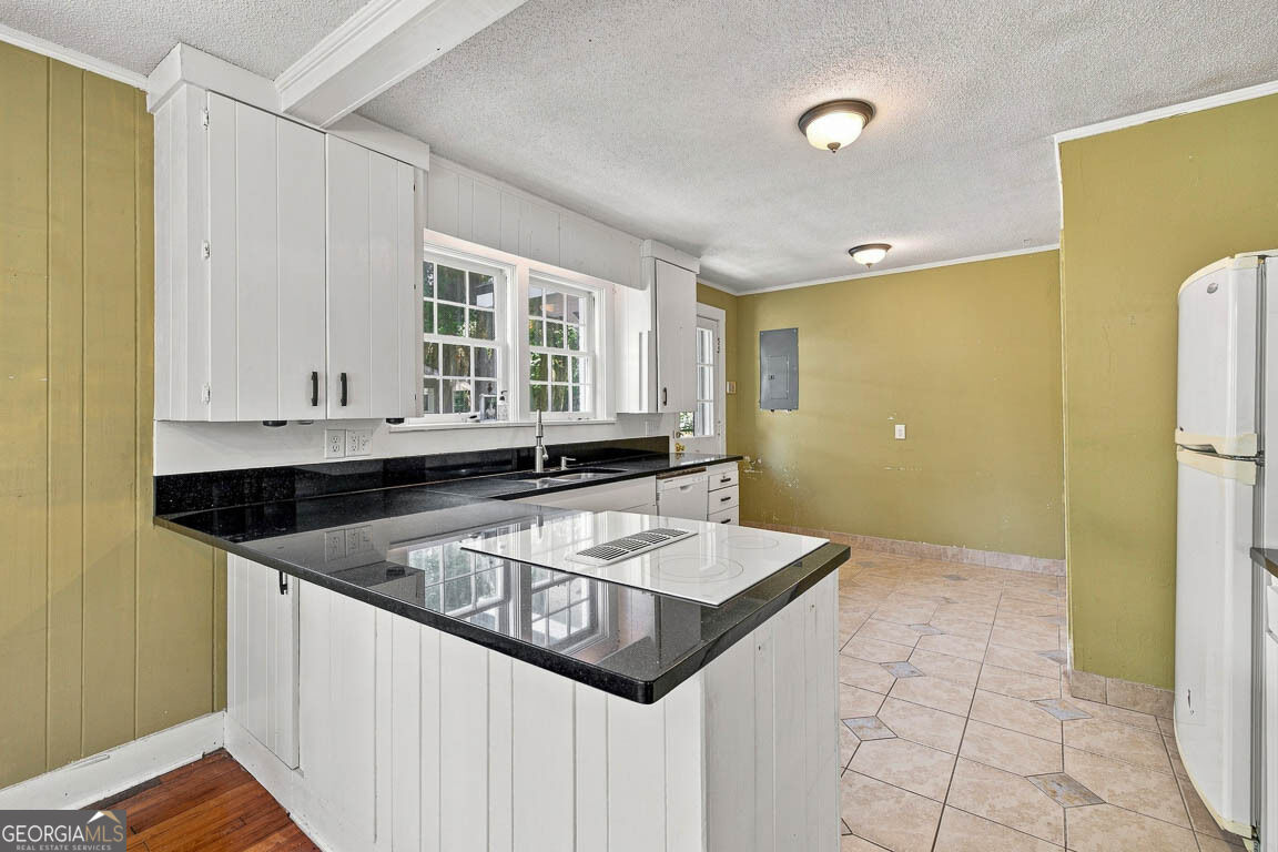 1222 Pine Avenue Property Photo 10