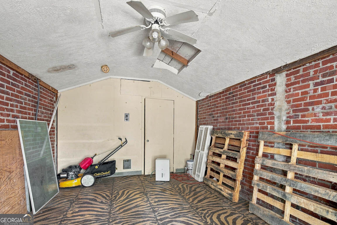1222 Pine Avenue Property Photo 23