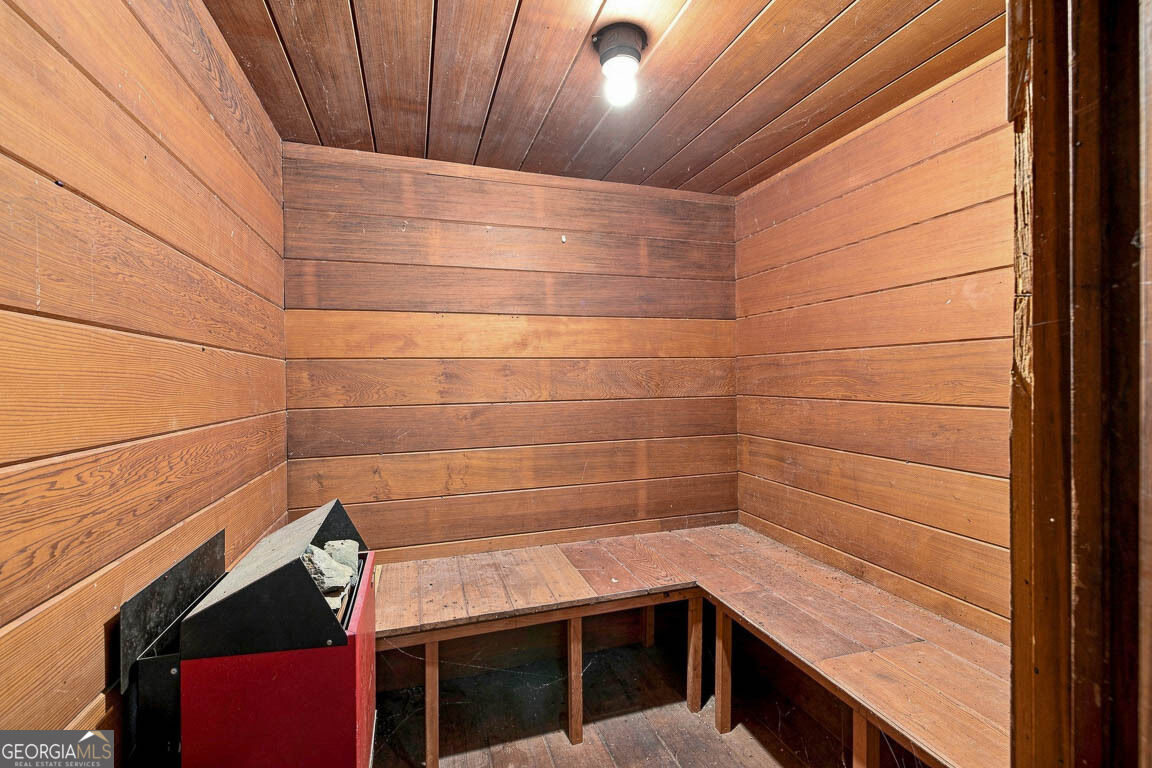 1222 Pine Avenue Property Photo 24