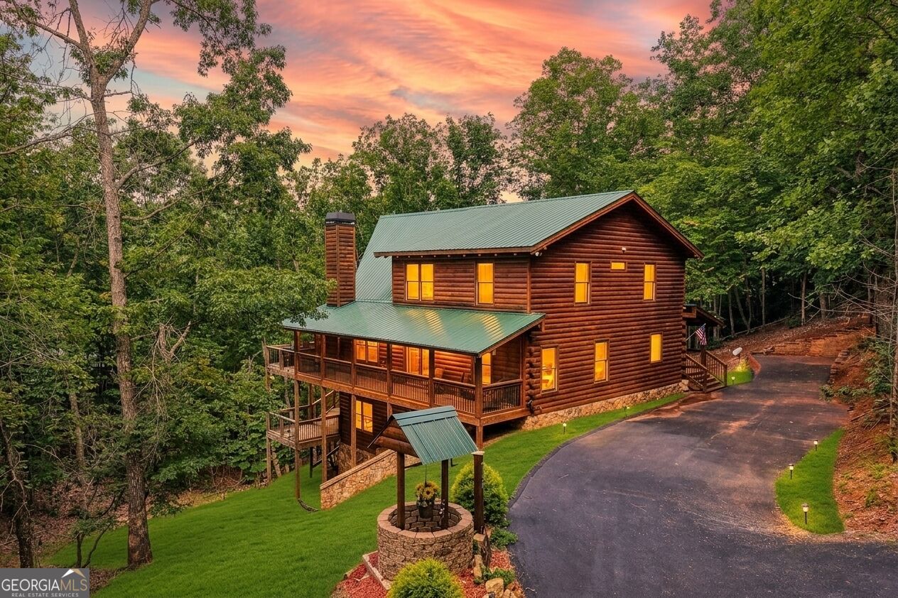 462 Ranch Mountain Drive Property Photo 2
