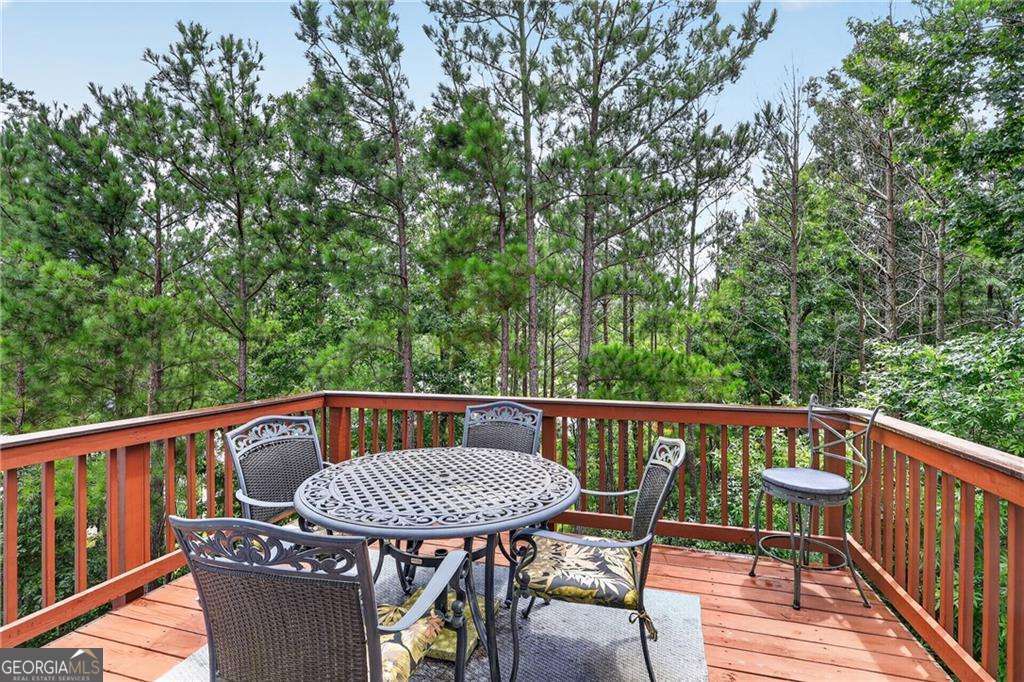 415 Creekstone Drive Property Photo 27