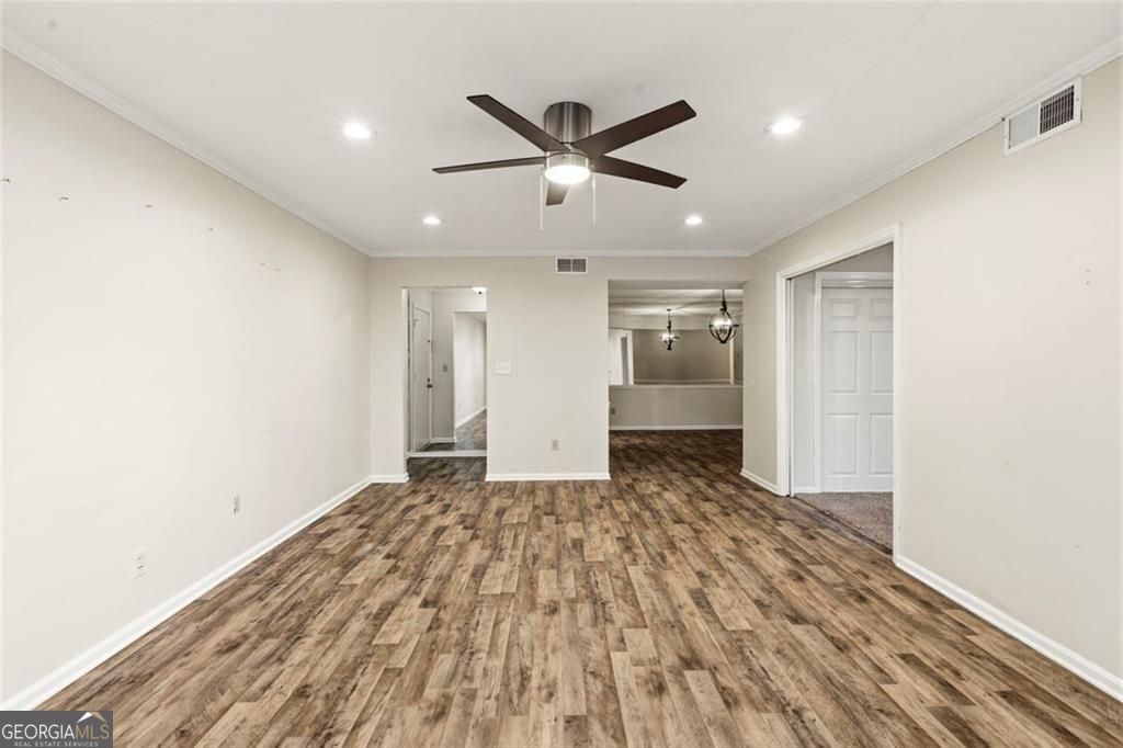 6851 Roswell Road # 15 Property Photo 5
