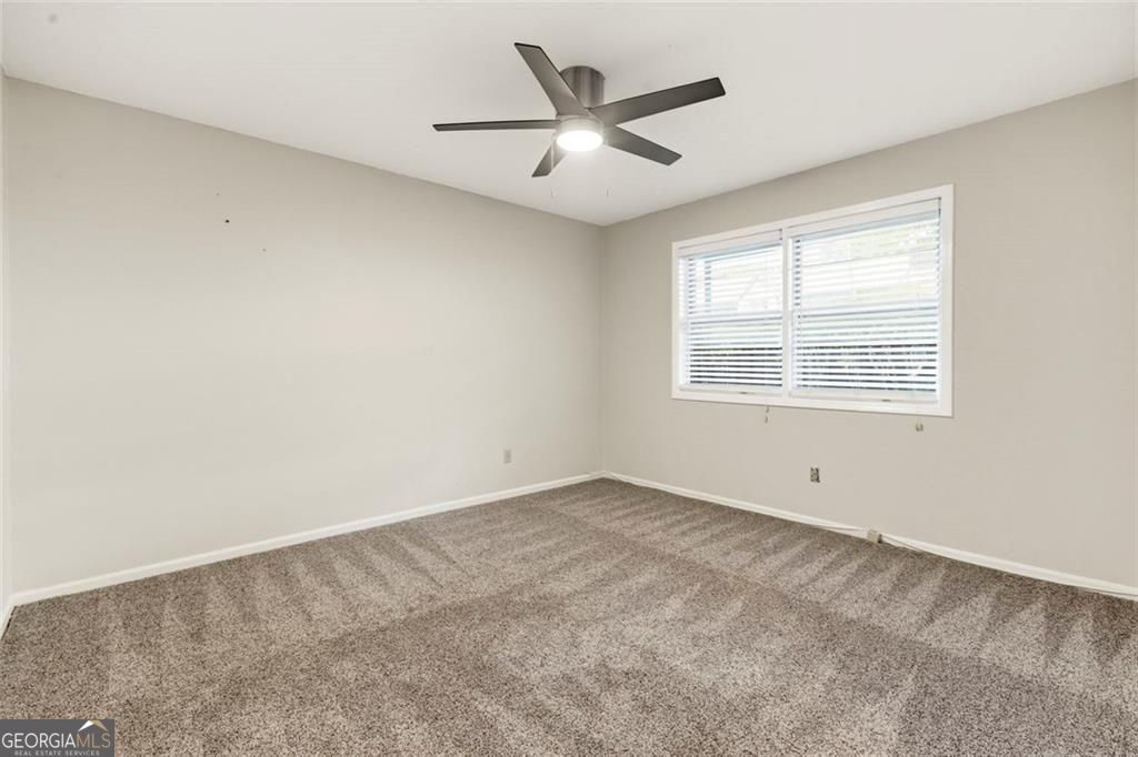 6851 Roswell Road # 15 Property Photo 11
