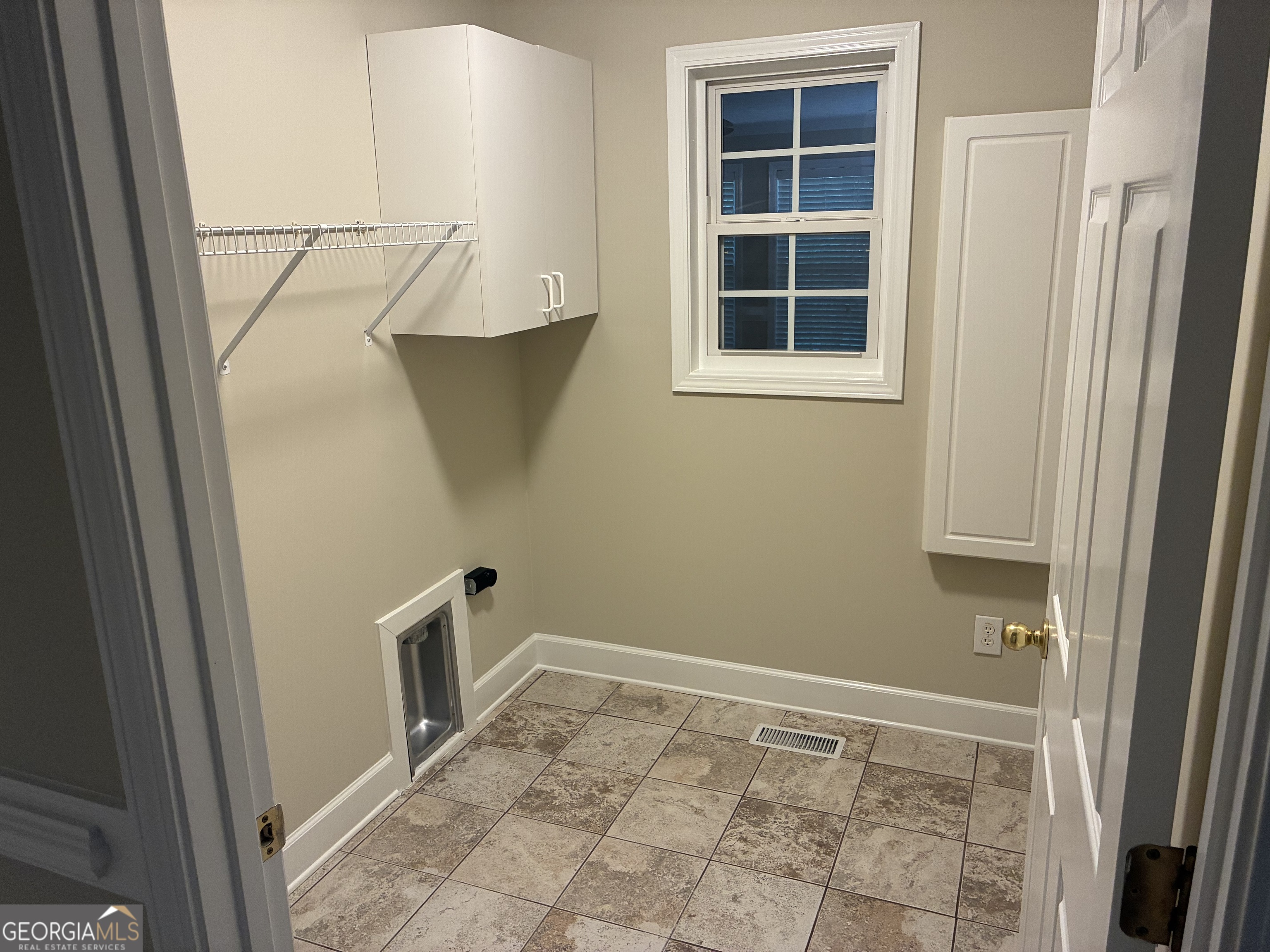 4580 Liberty Road Property Photo 21